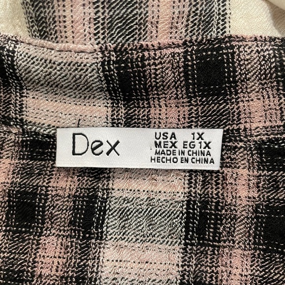 Dex Blush checkered blouse in 1X - Picture 3 of 3